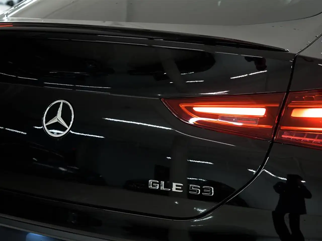 Mercedes-Benz GLE - Image 12