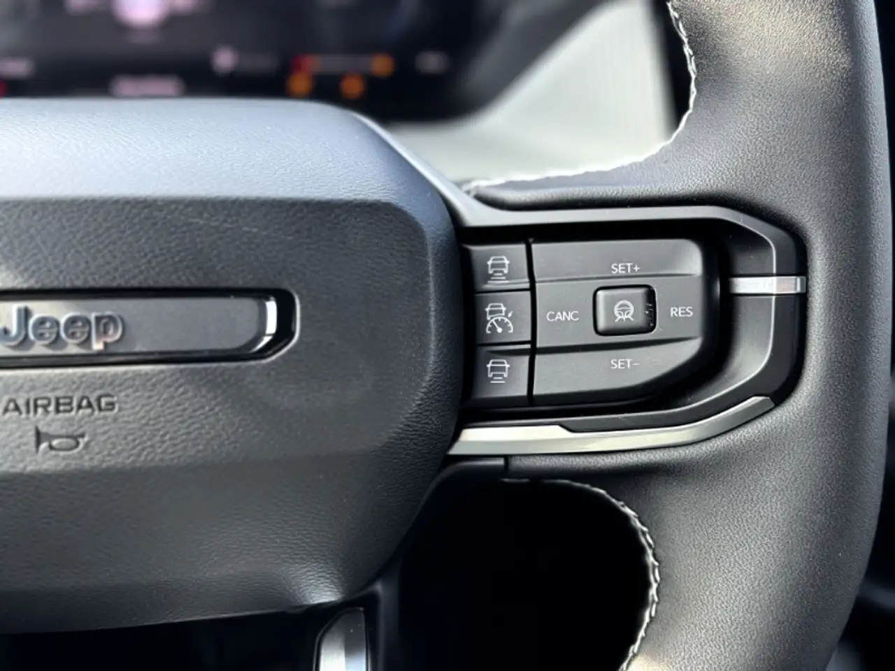 Jeep Cherokee - Image 13