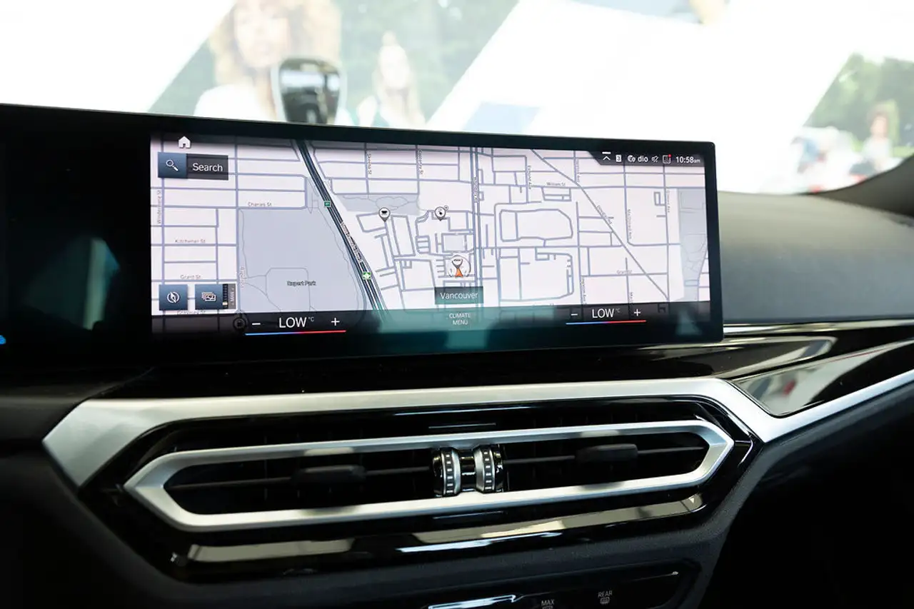 BMW 3 Series - Image 21