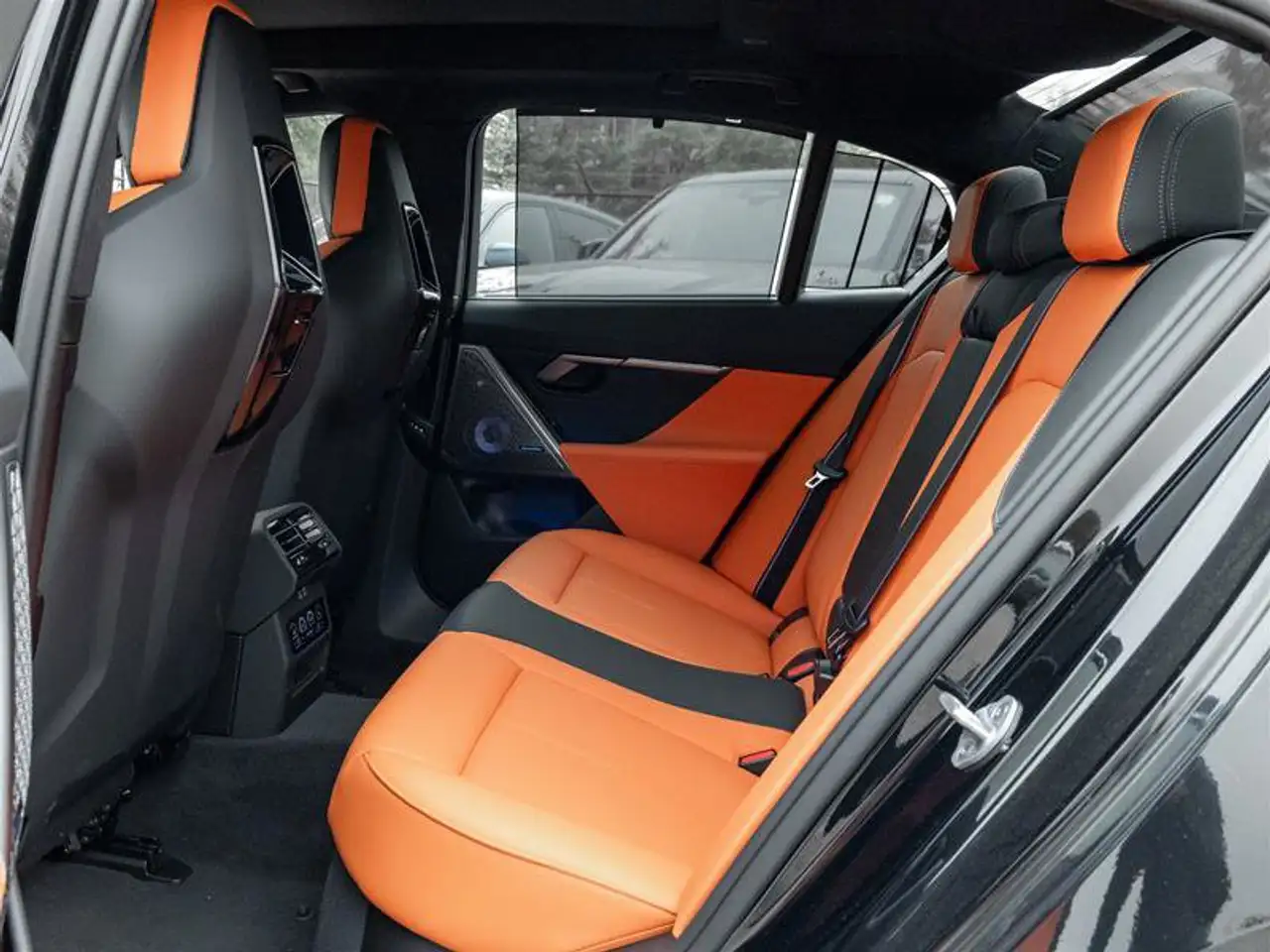 BMW M5 - Image 36