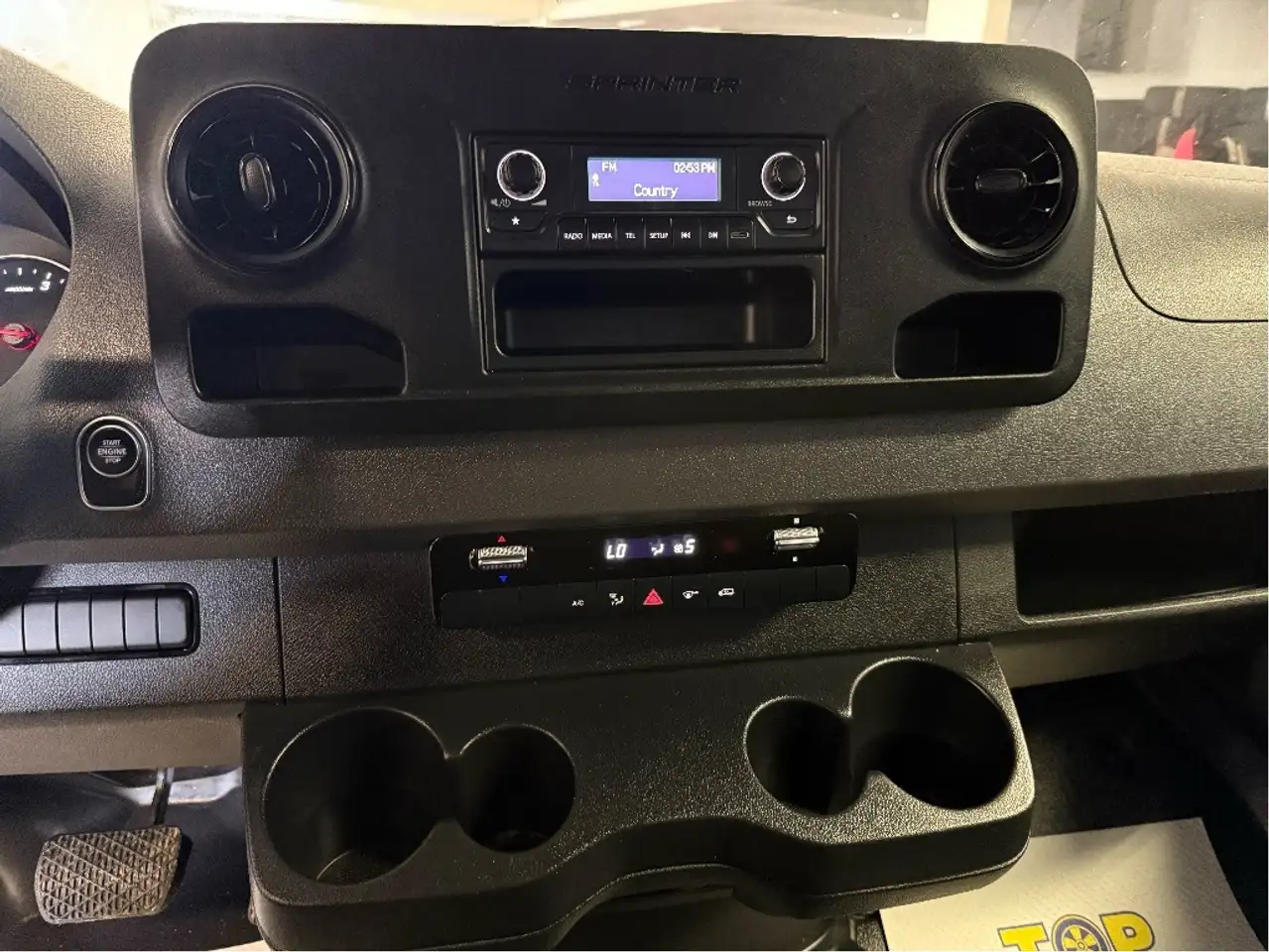 Mercedes-Benz Sprinter - Image 23