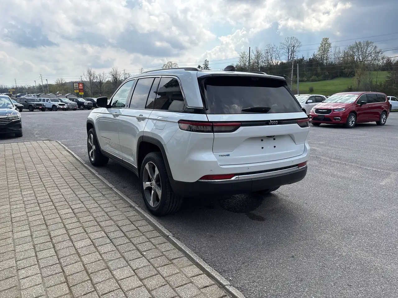 Jeep Grand Cherokee - Image 7