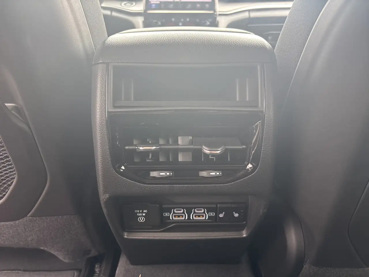 Jeep Grand Cherokee - Image 12