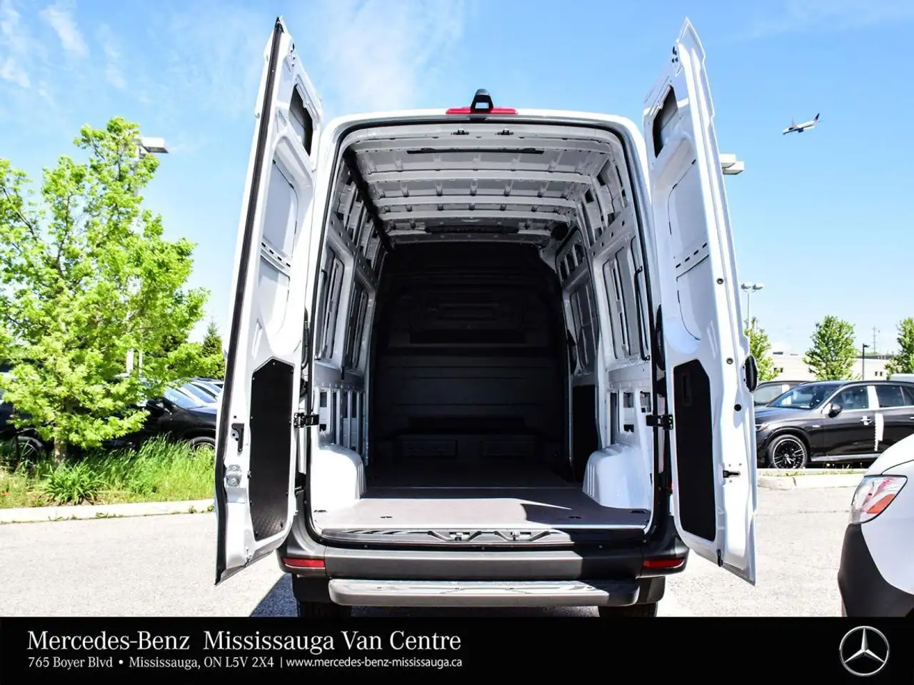 Mercedes-Benz Sprinter - Image 23