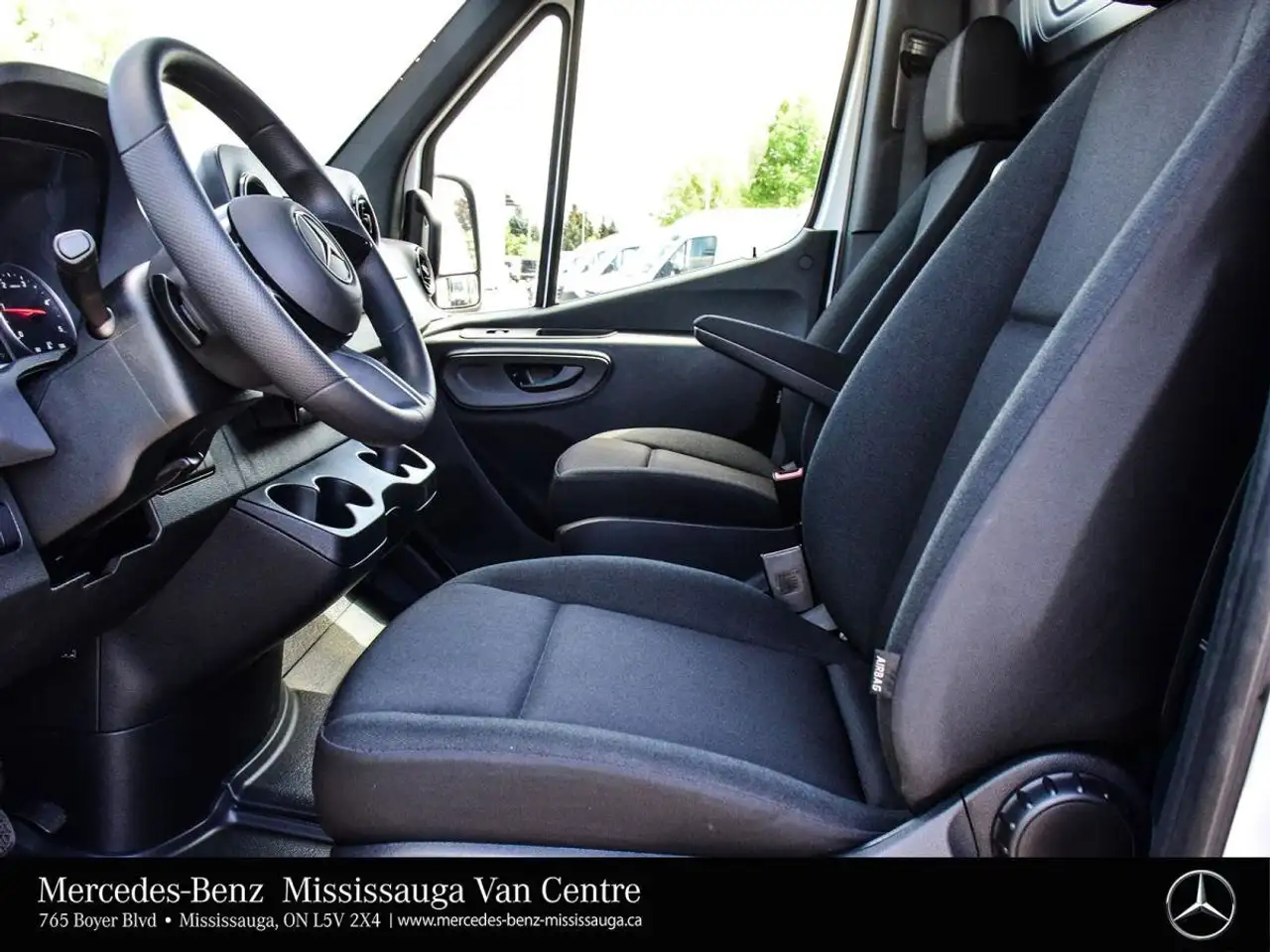 Mercedes-Benz Sprinter - Image 10