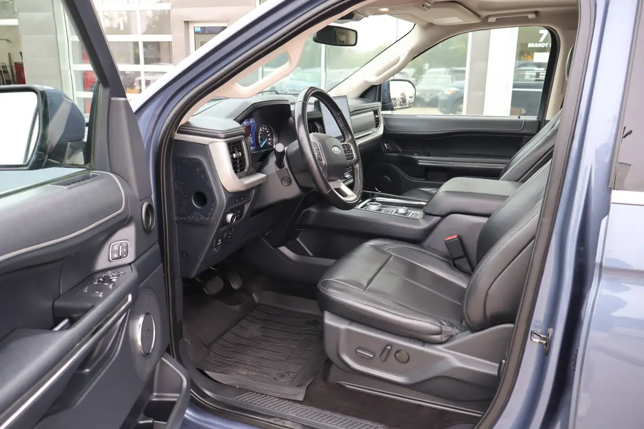 Ford Expedition - Image 5