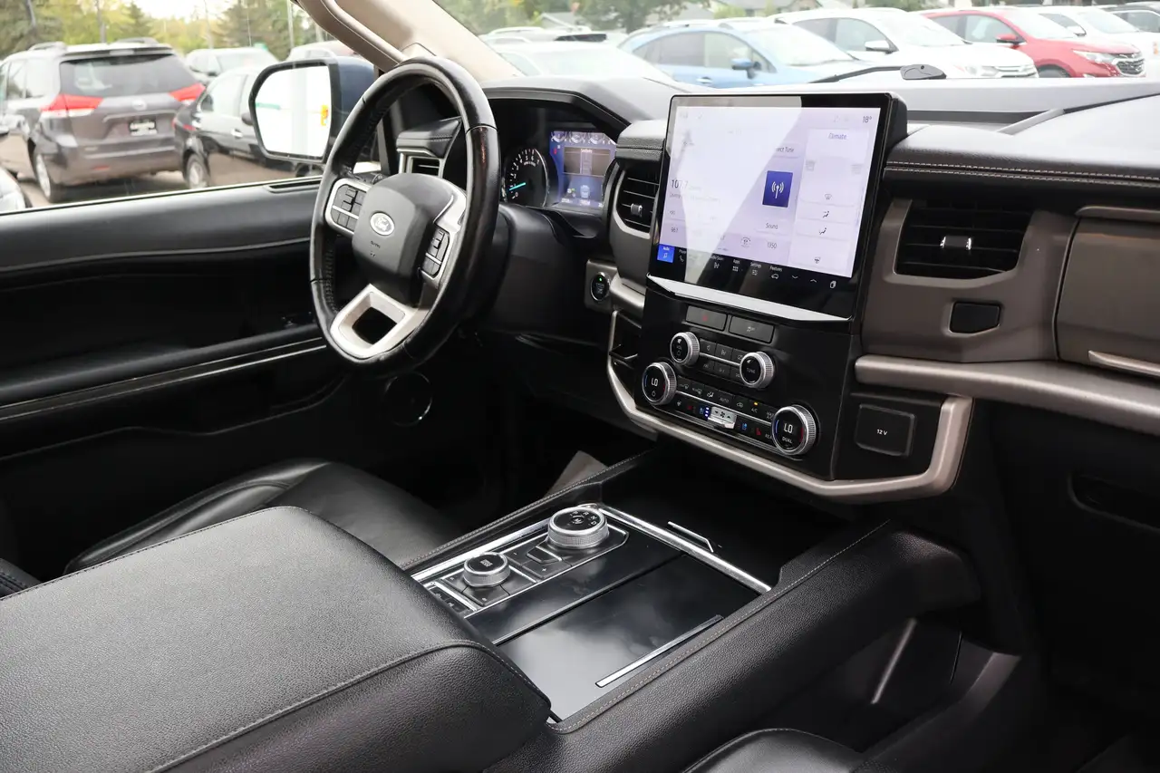 Ford Expedition - Image 41