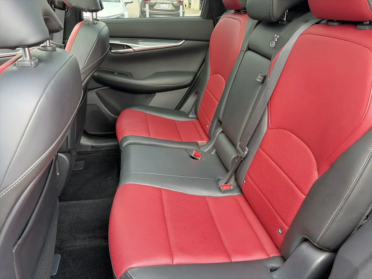 Infiniti QX50 - Image 31
