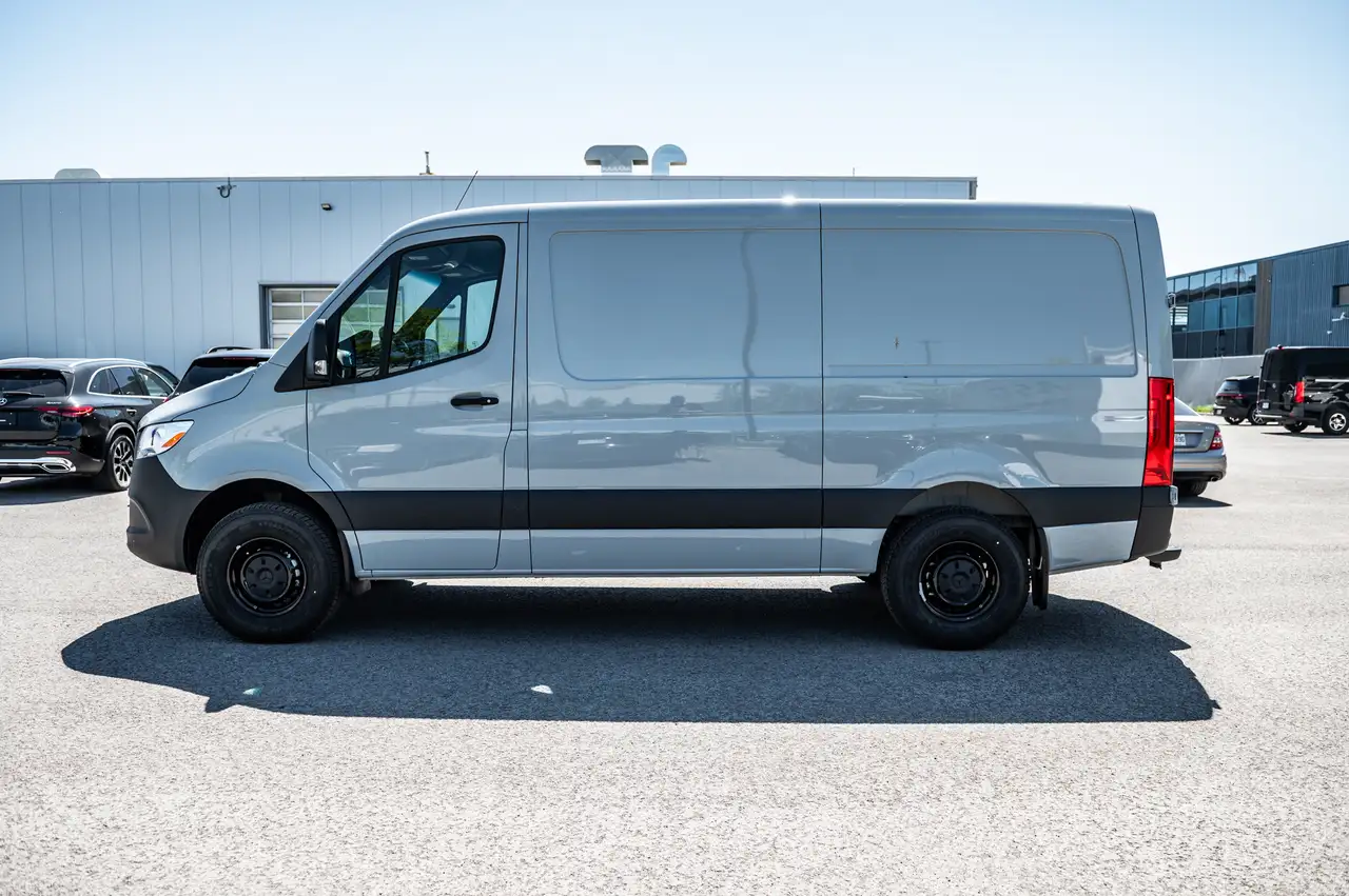 Mercedes-Benz Sprinter - Image 4