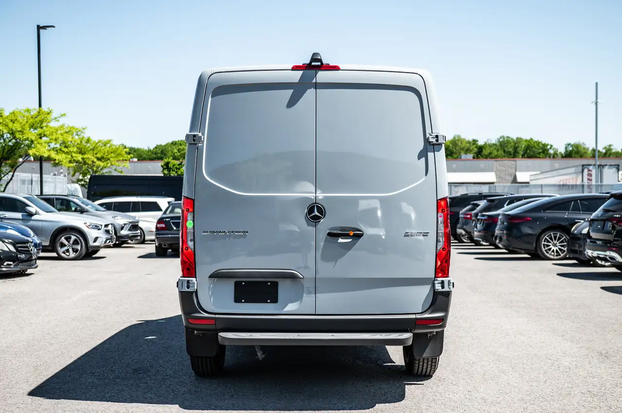 Mercedes-Benz Sprinter - Image 6