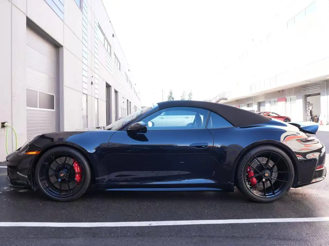 Porsche 911 - Image 13