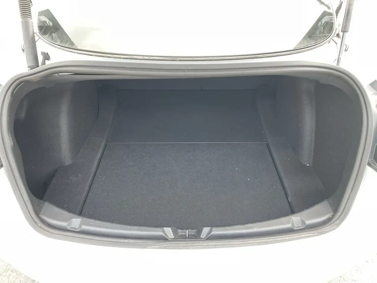 Tesla Model 3 - Image 39