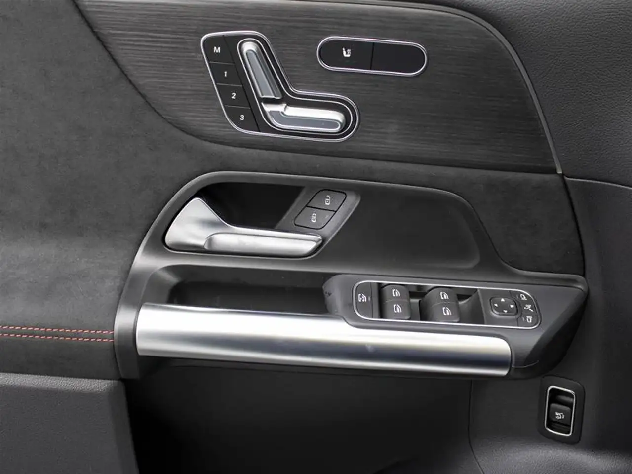 Mercedes-Benz GLA - Image 7