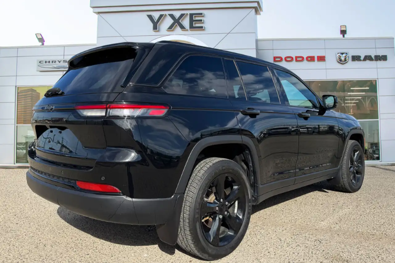 Jeep Grand Cherokee - Image 5