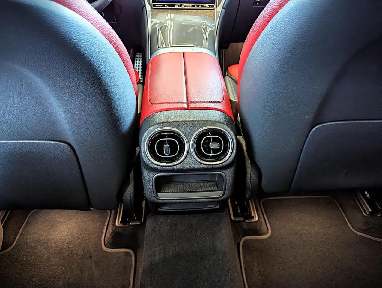 Mercedes-Benz GLC - Image 27
