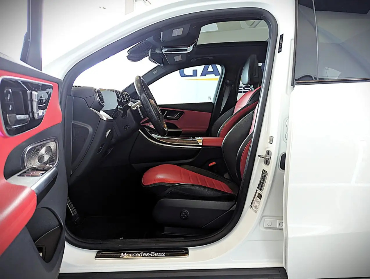 Mercedes-Benz GLC - Image 12