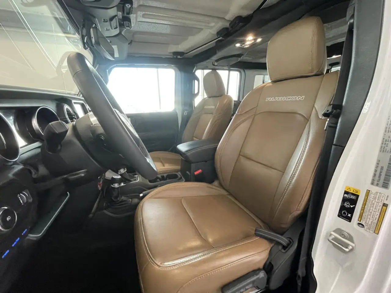 Jeep Wrangler - Image 11