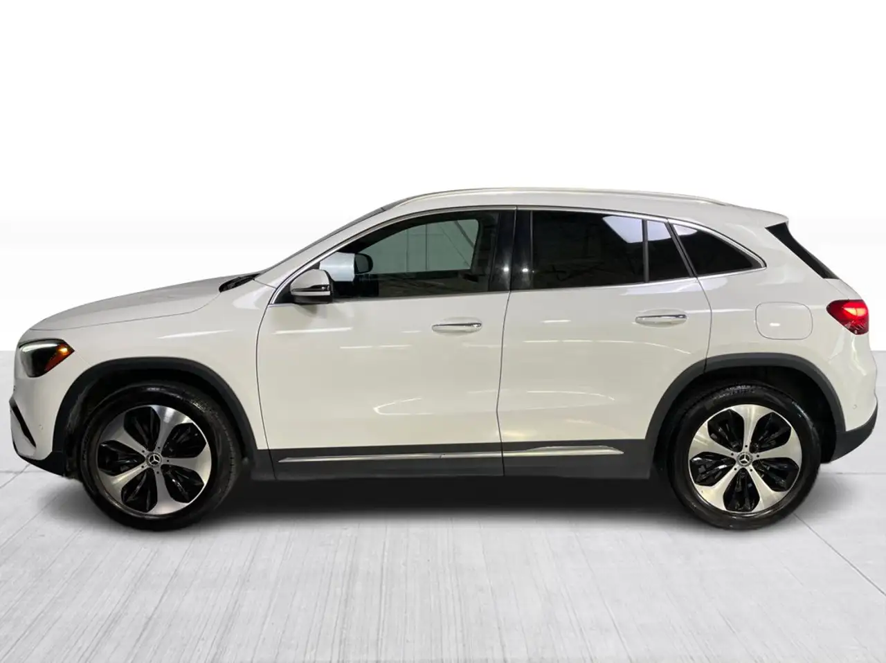 Mercedes-Benz GLA - Image 11