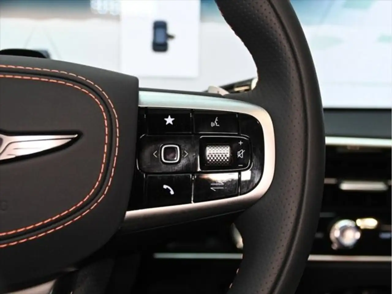 Genesis GV70 - Image 25
