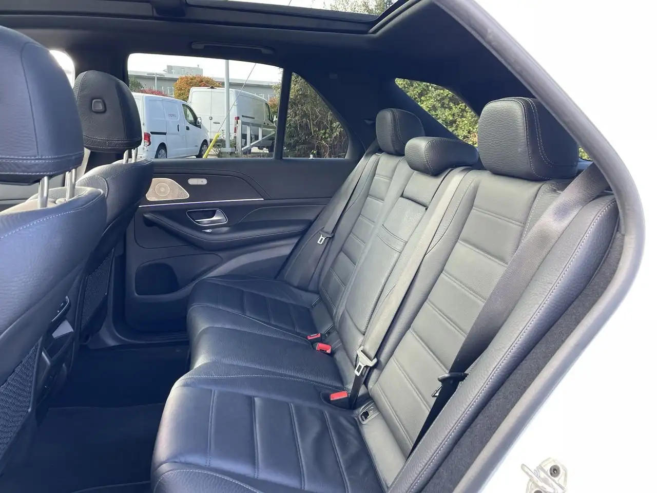 Mercedes-Benz GLE - Image 37