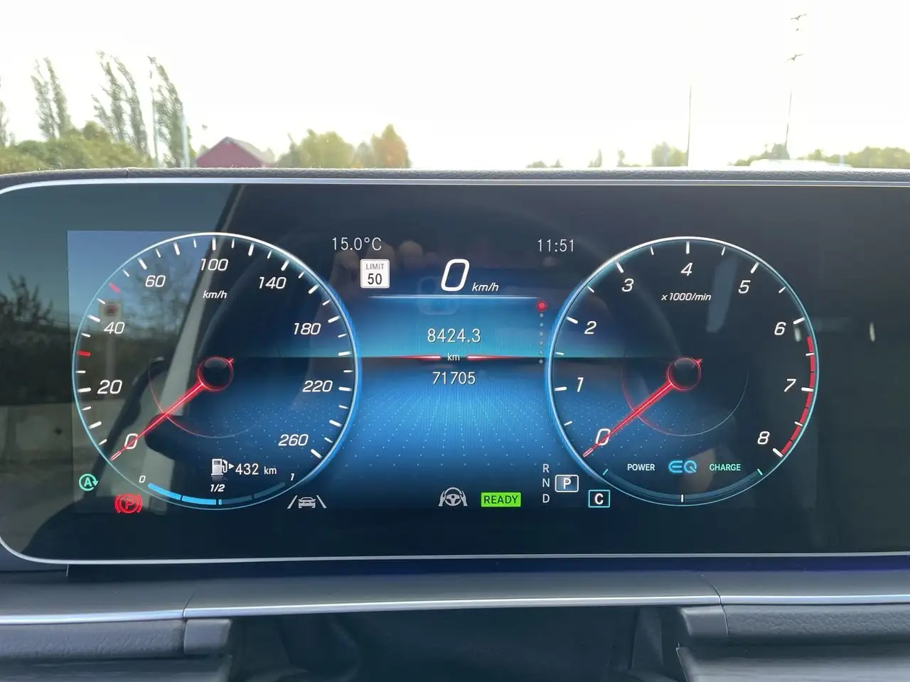 Mercedes-Benz GLE - Image 29