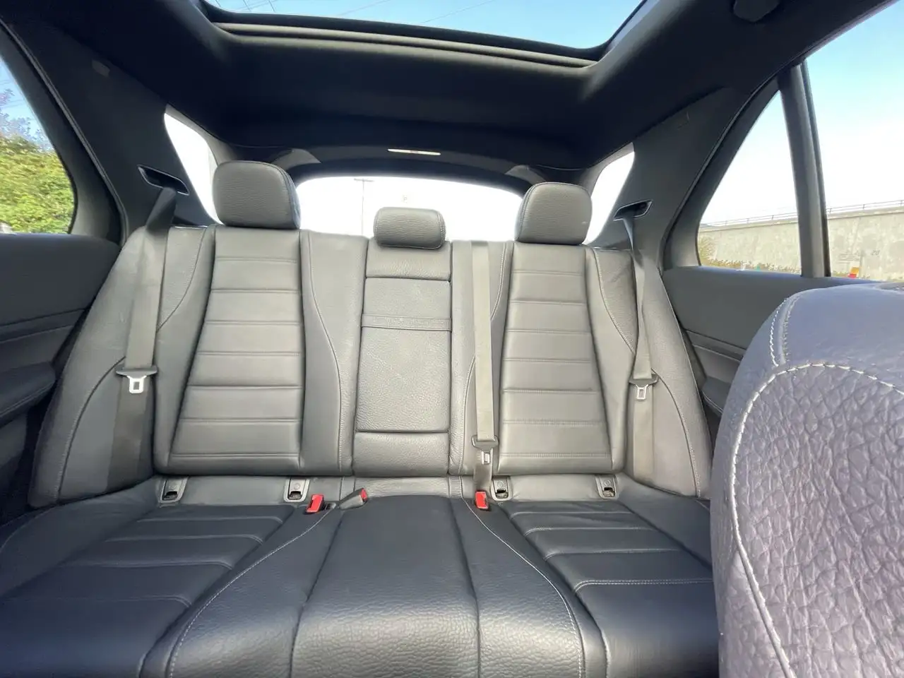 Mercedes-Benz GLE - Image 22