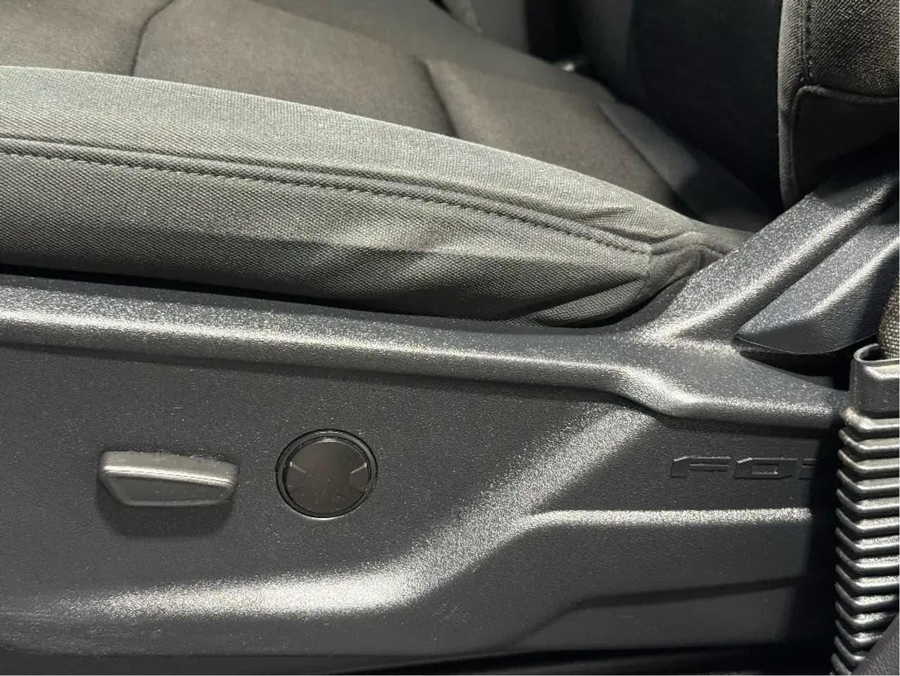 Ford F-150 - Image 11