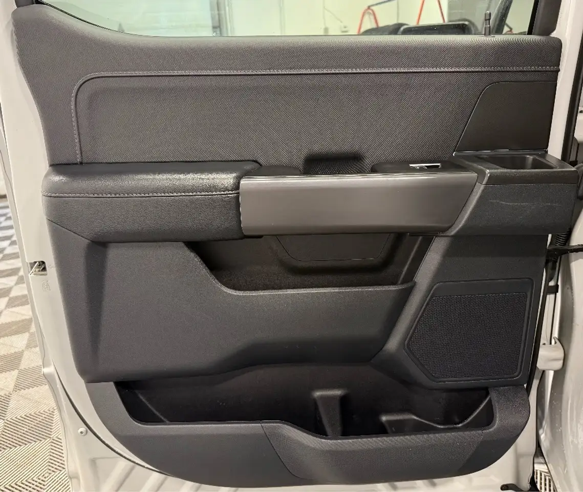 Ford F-150 - Image 25