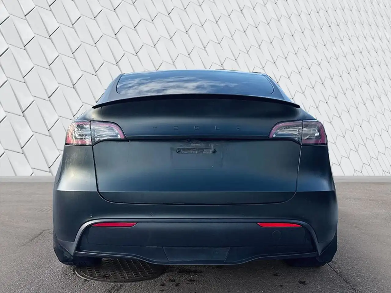 Tesla Model Y - Image 5