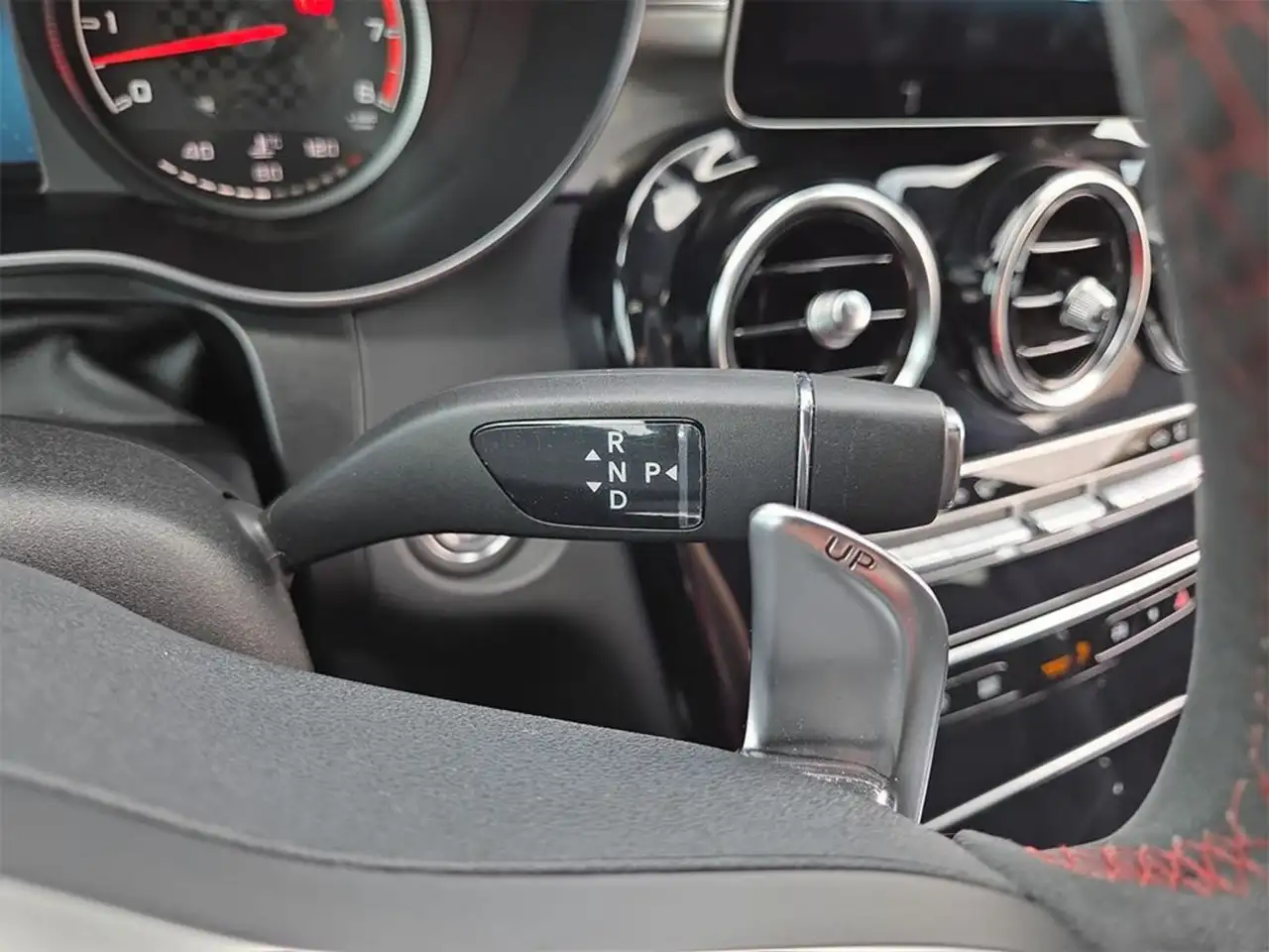 Mercedes-Benz GLC - Image 16
