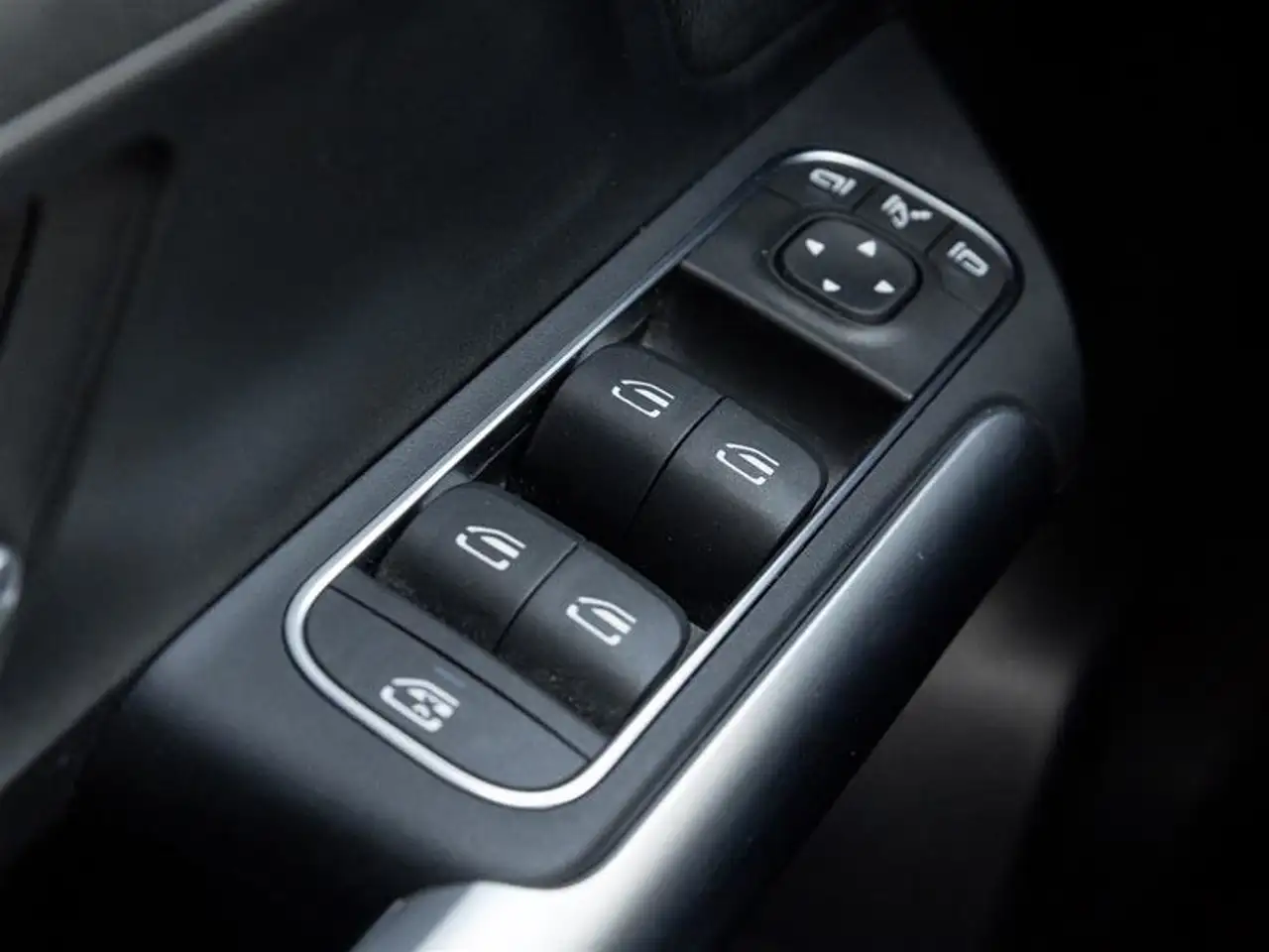 Mercedes-Benz GLA - Image 26