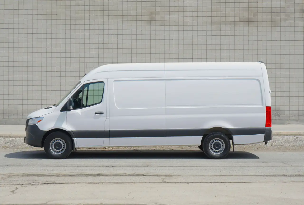 Mercedes-Benz Sprinter - Image 4
