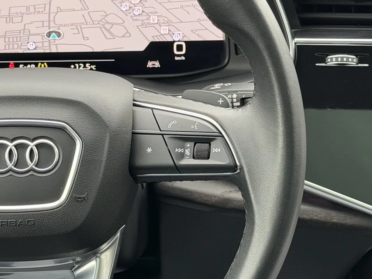 Audi Q7 - Image 22