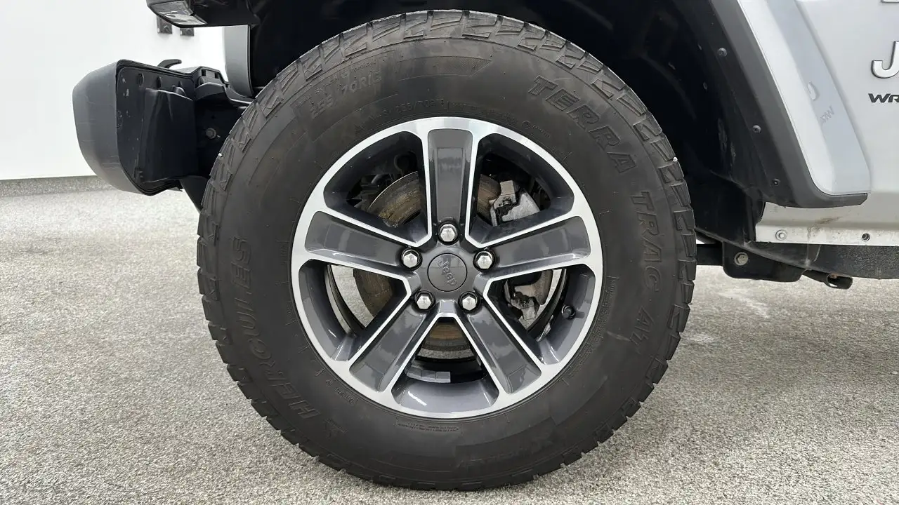 Jeep Wrangler - Image 21