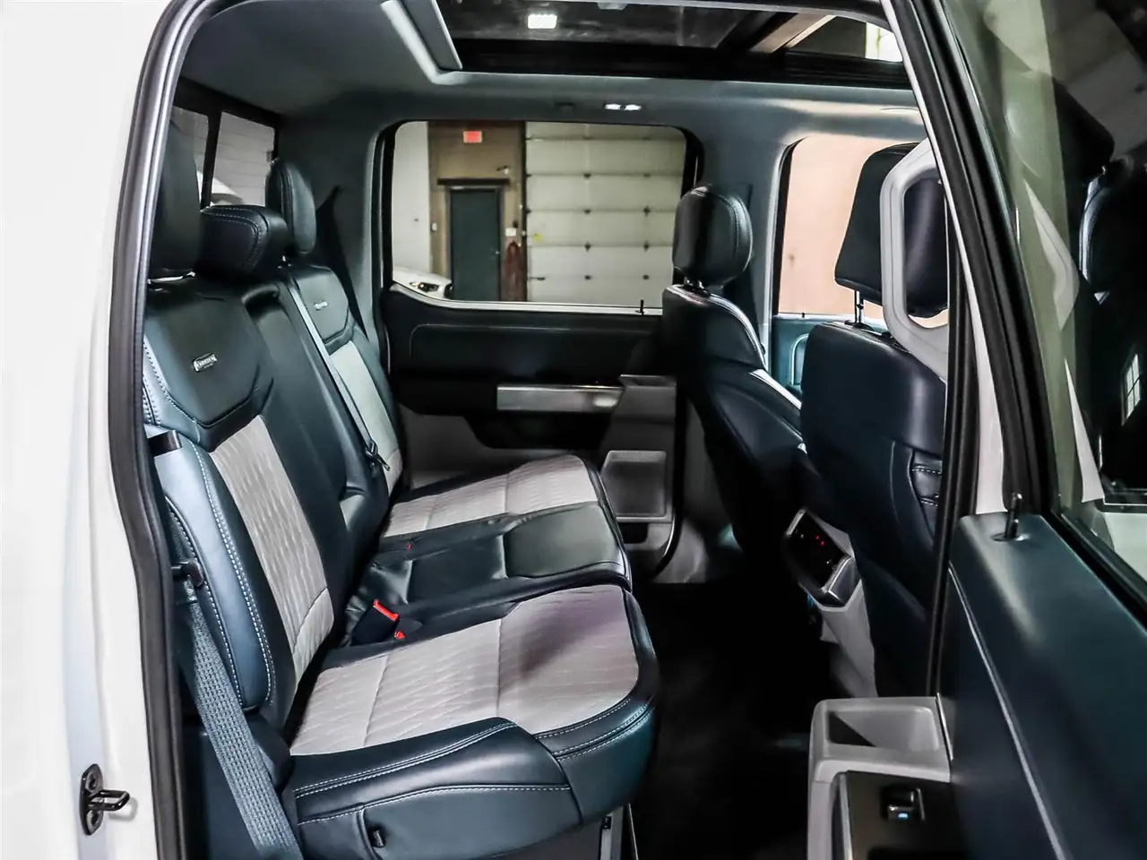 Ford F-150 - Image 17