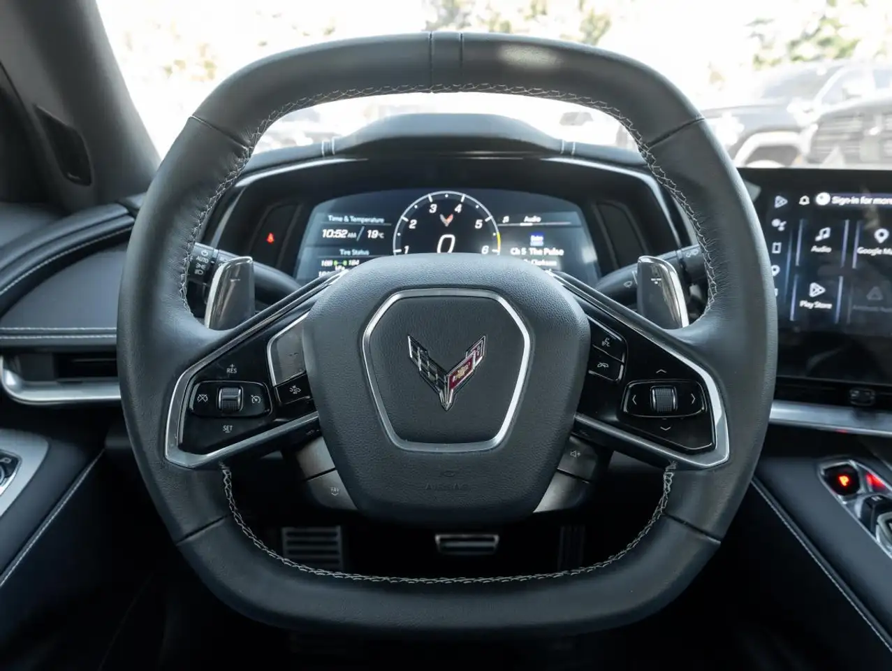 Chevrolet Corvette - Image 13