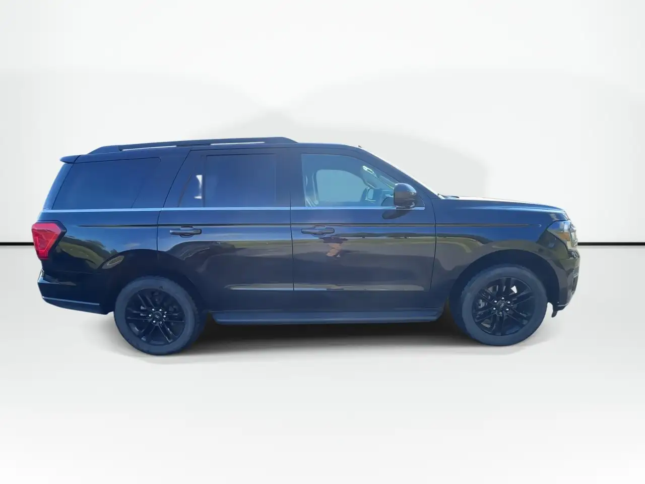 Ford Expedition - Image 9