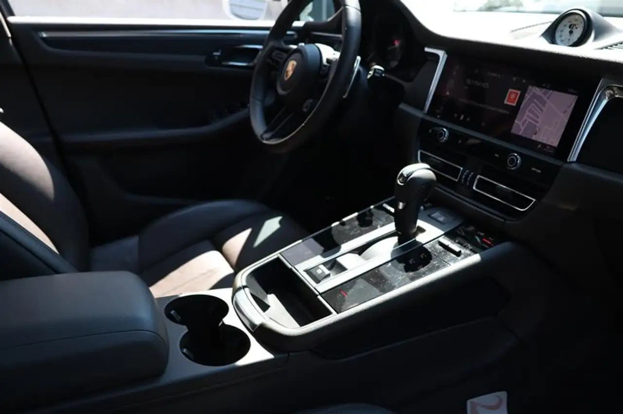 Porsche Macan - Image 6