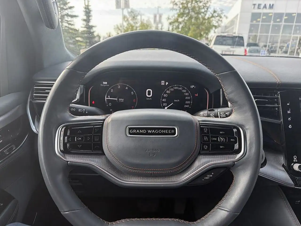 Jeep Grand Wagoneer - Image 15