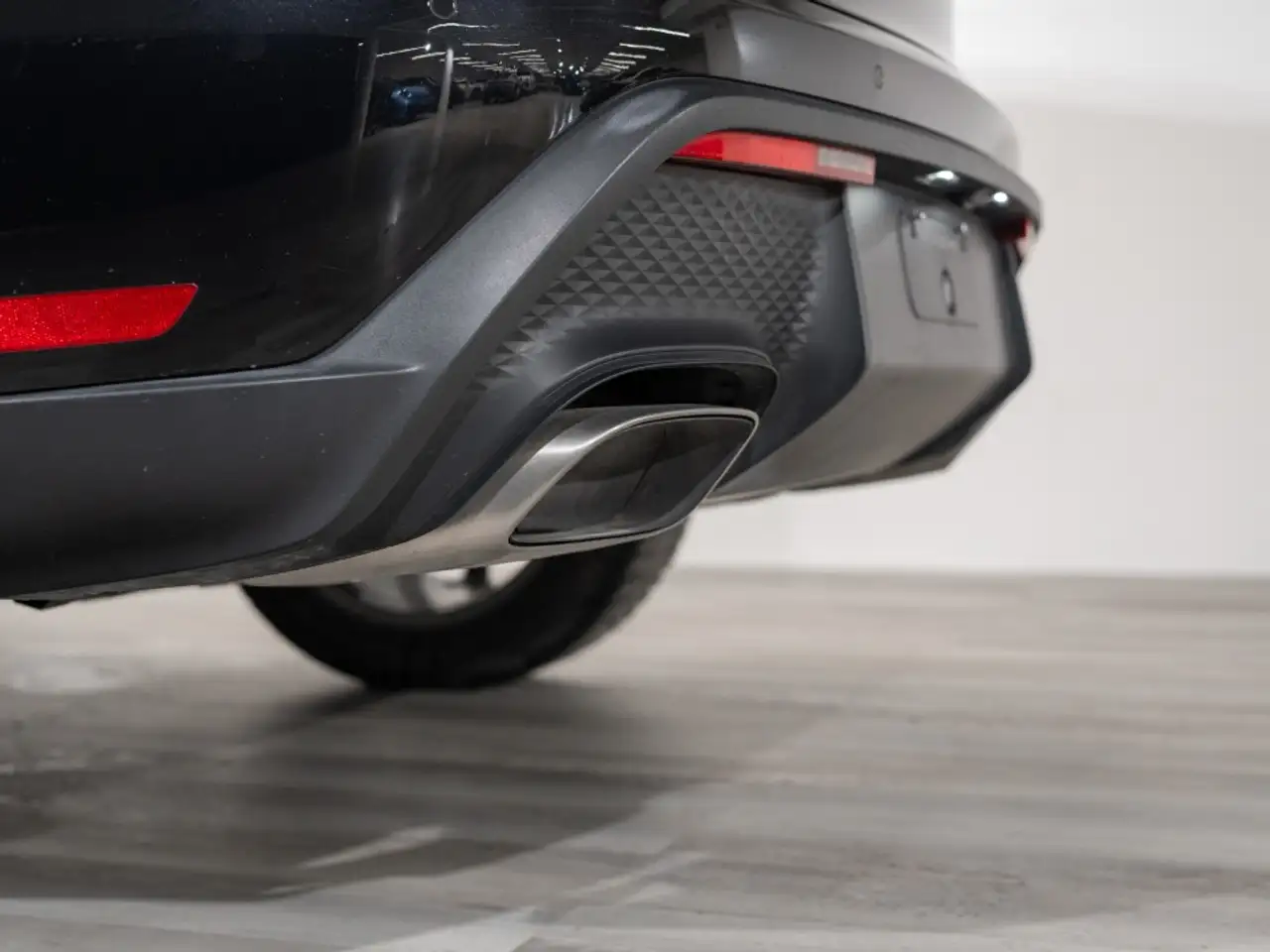 Porsche Macan - Image 11