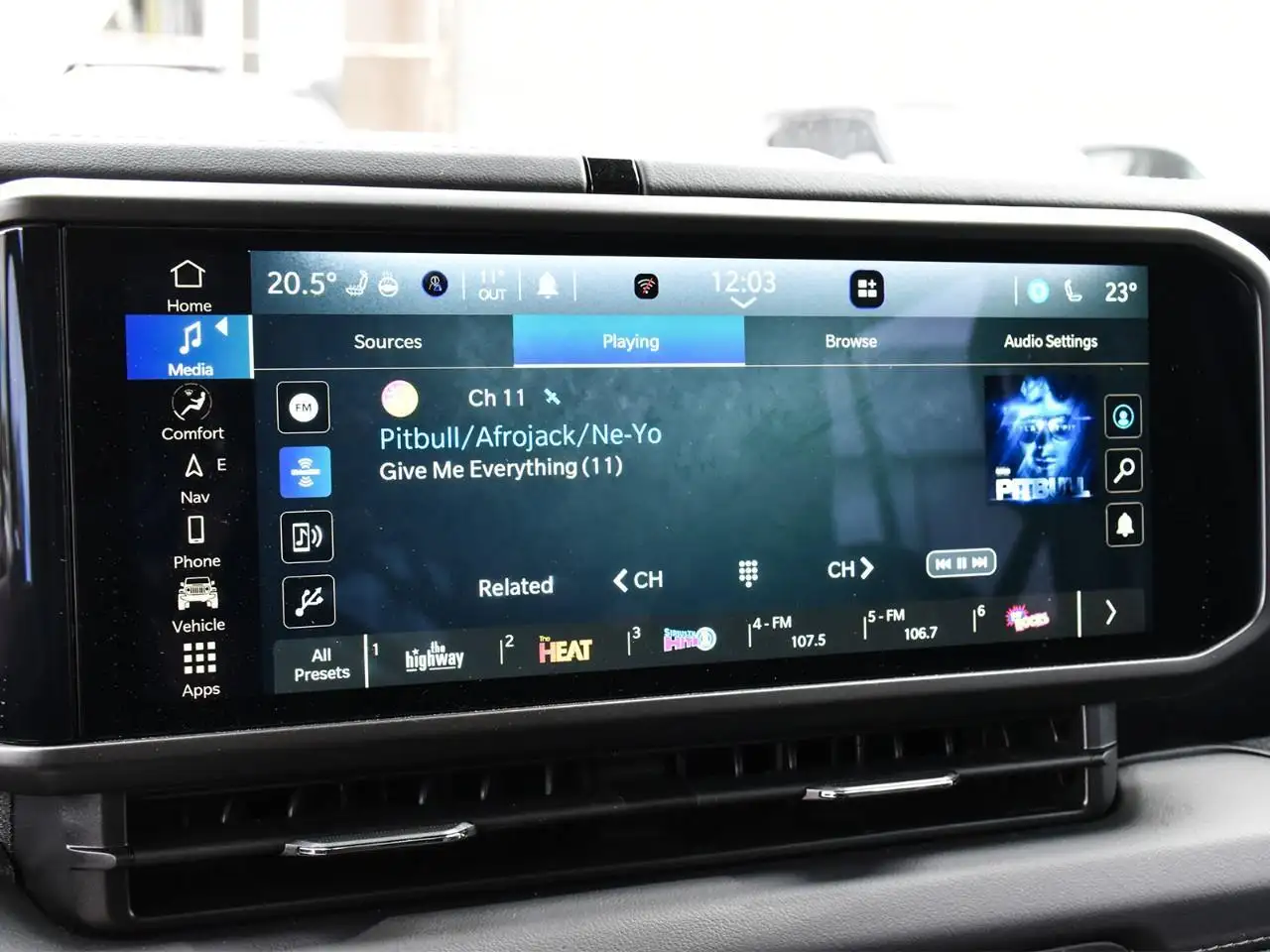 Jeep Wrangler - Image 21
