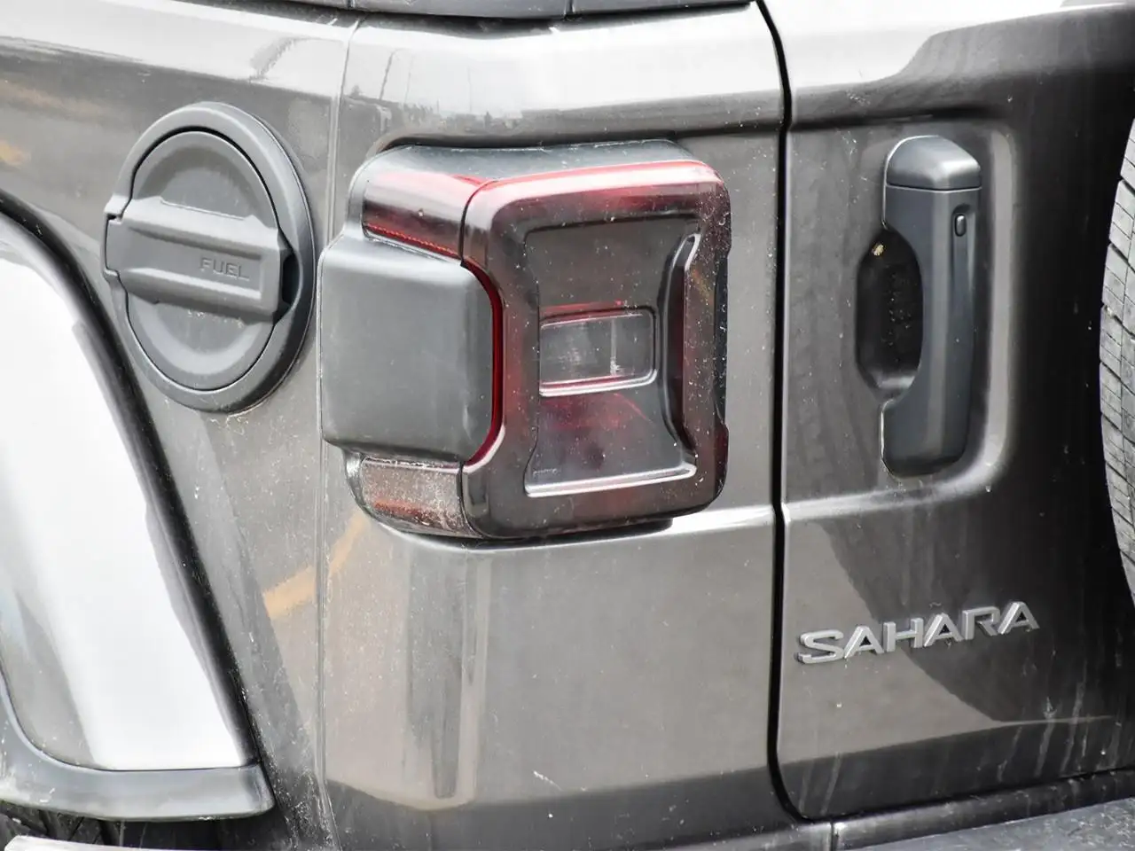 Jeep Wrangler - Image 12