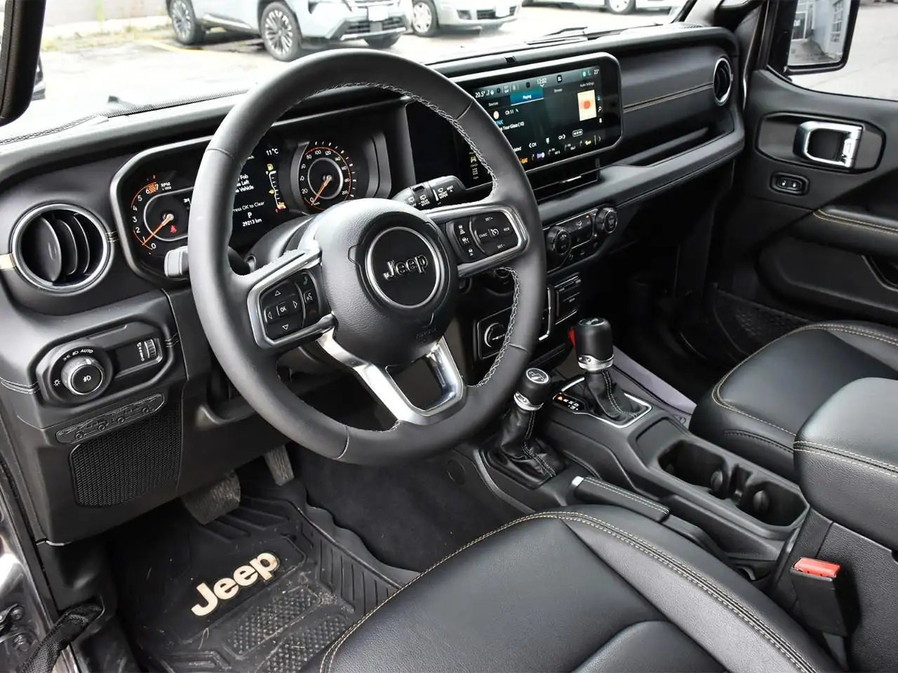 Jeep Wrangler - Image 13