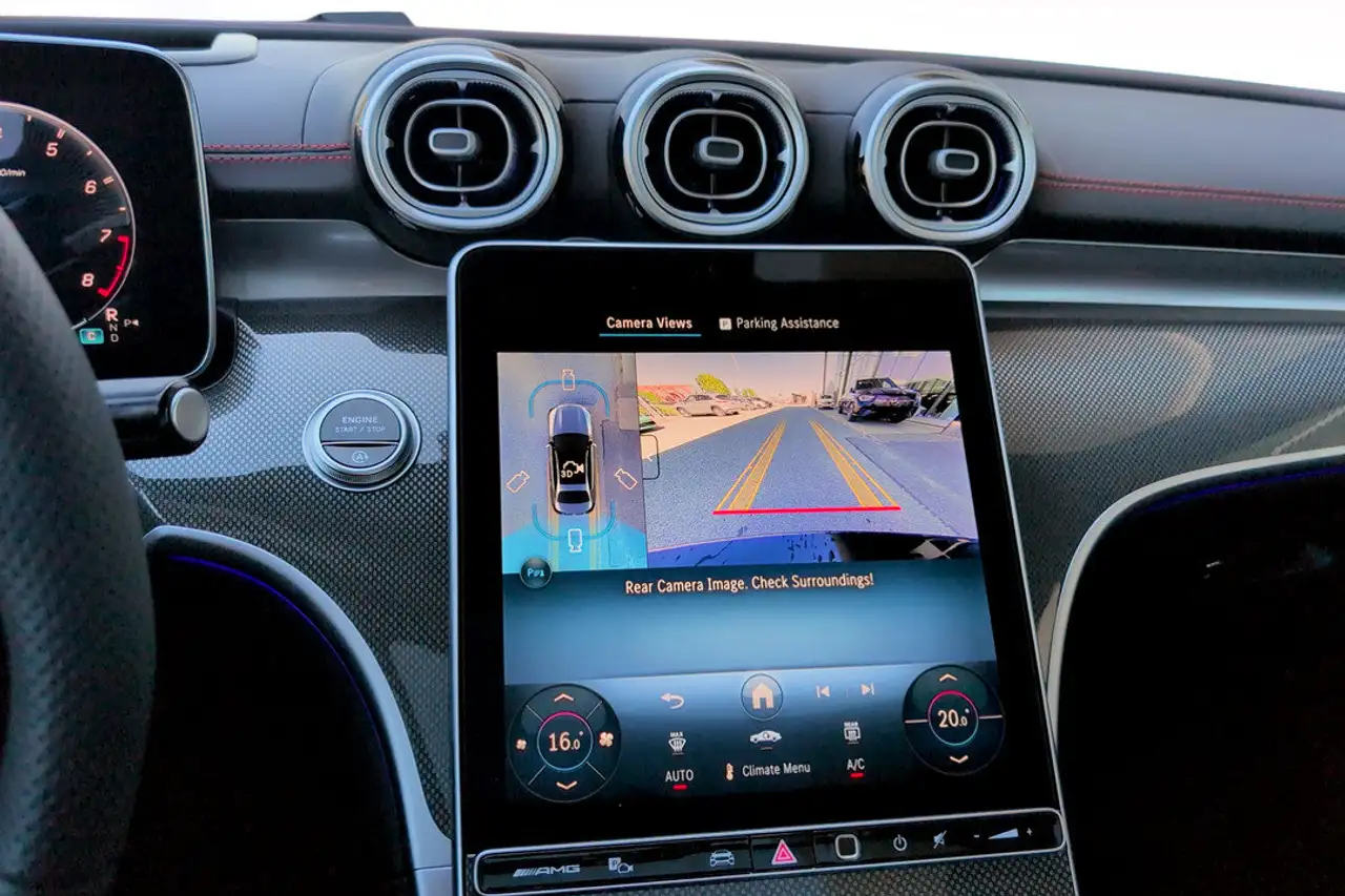 Mercedes-Benz C-Class - Image 9
