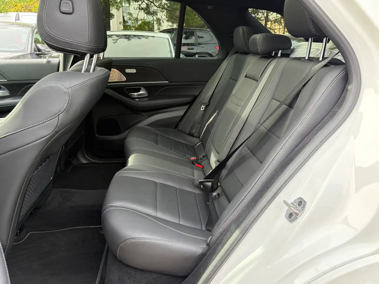 Mercedes-Benz GLE - Image 17