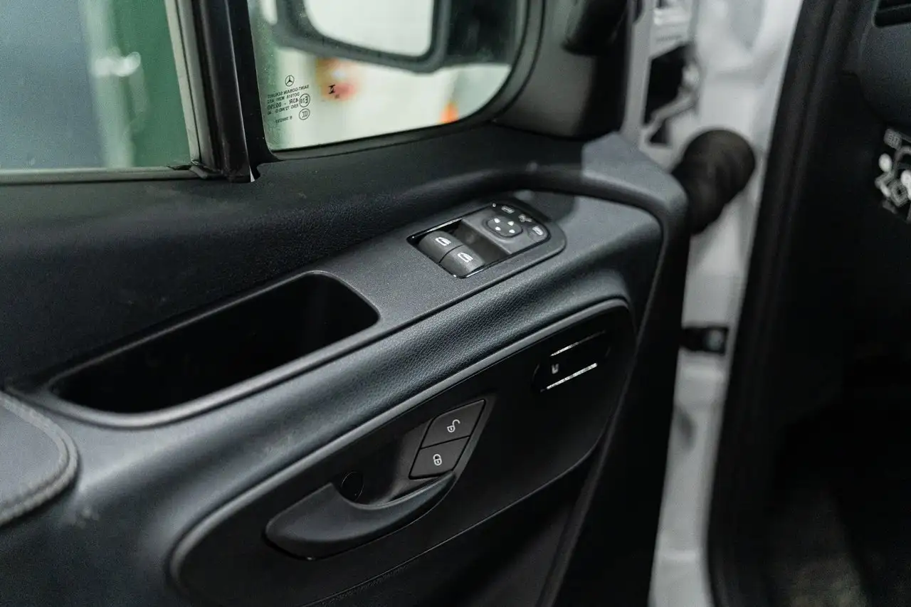 Mercedes-Benz Sprinter 2500 - Image 10