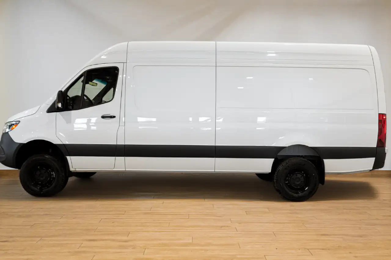 Mercedes-Benz Sprinter 2500 - Image 3