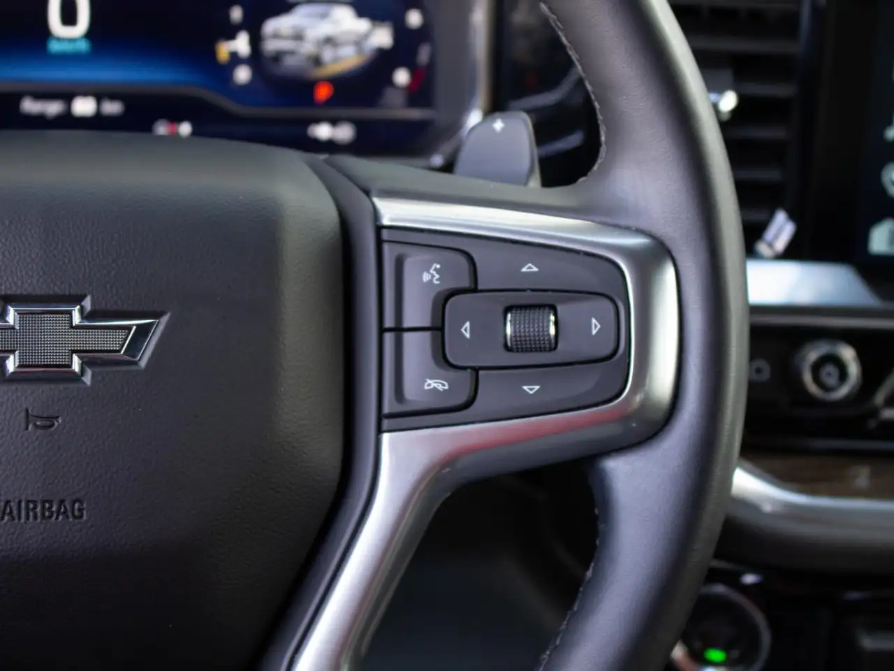 Chevrolet Silverado 1500 - Image 17