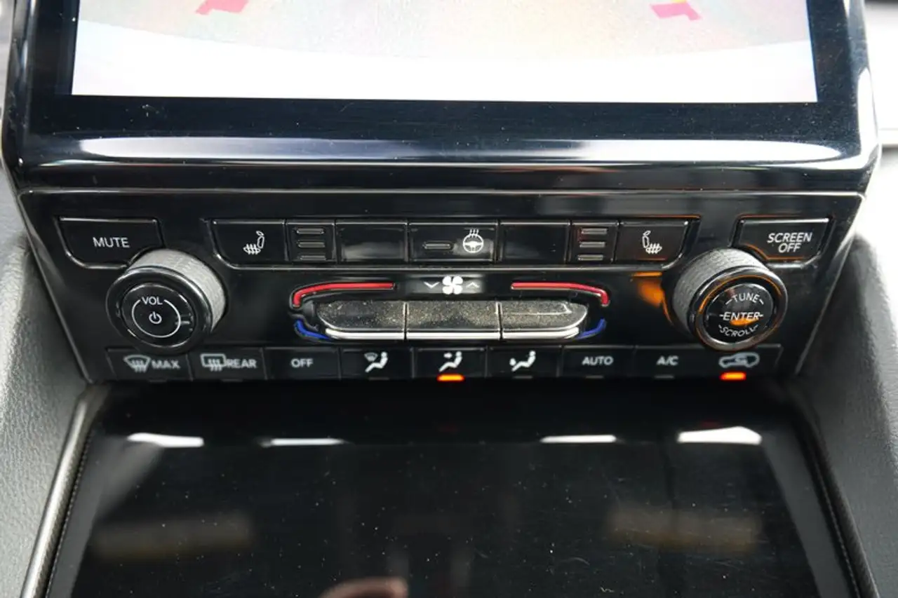 Jeep Grand Cherokee - Image 30