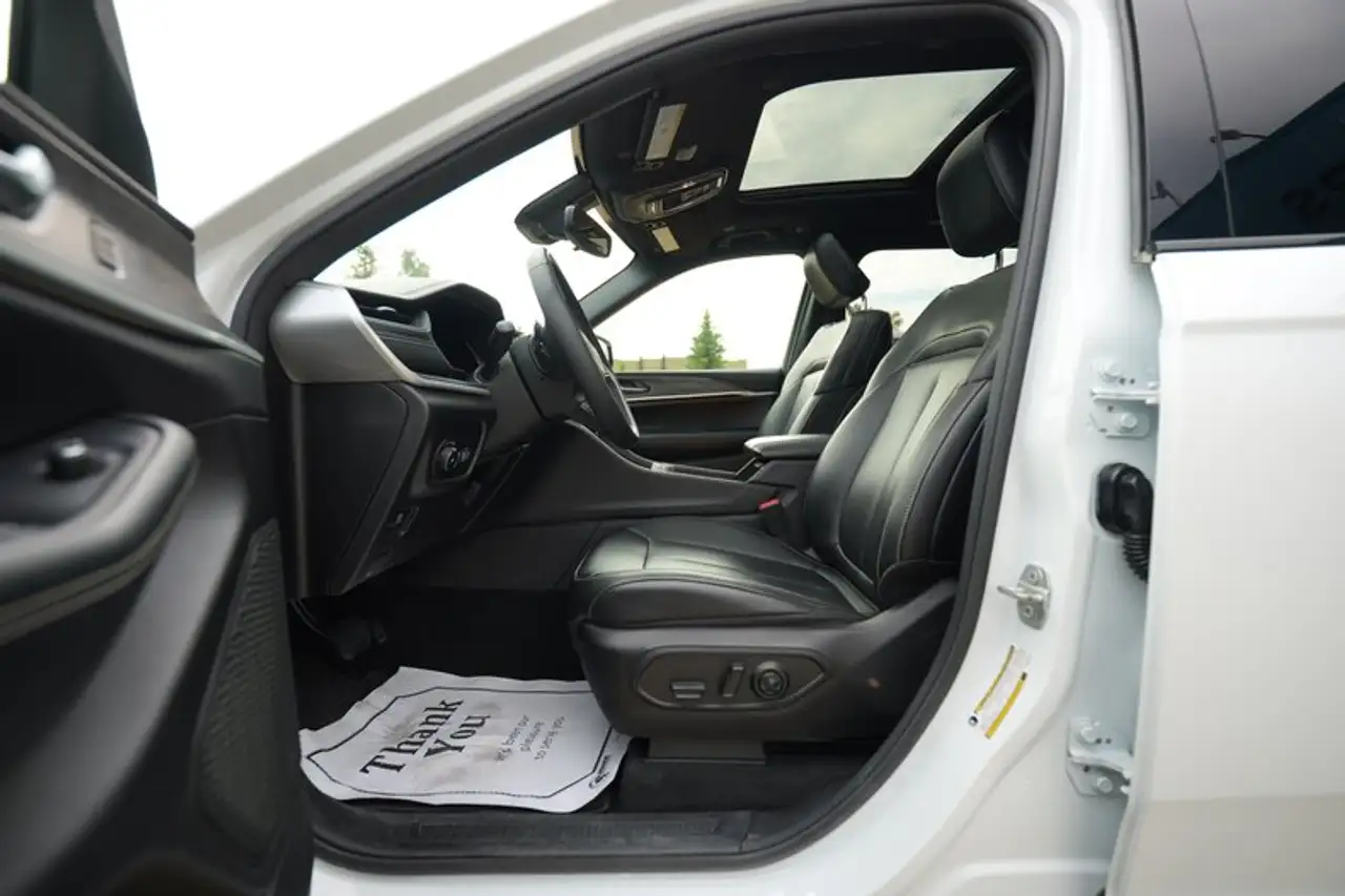 Jeep Grand Cherokee - Image 9
